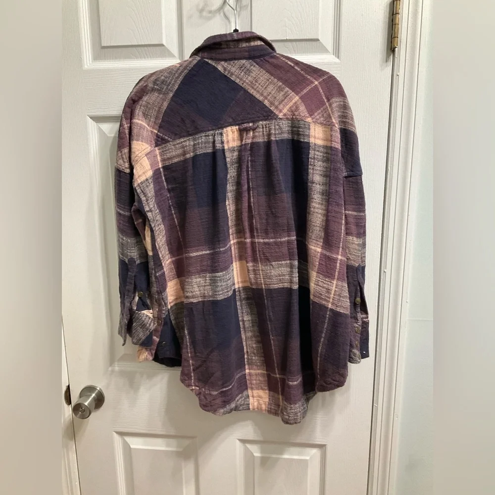Free People‎ Women’s Plaid  oversized  Granola Girl Shirt Purple and Cream Sz XS